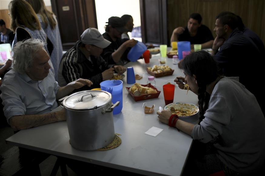 Άνθρωποι κάτω από το όριο της φτώχειας στην Αργεντινή/(AP Photo/Natacha Pisarenko)
