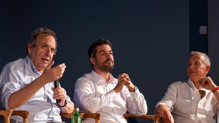 Χρήστος Χωμενίδης, Παναγιώτης Σημανδηράκης, Σταύρος Θεοδωράκης (Copyright: 5ο Φεστιβάλ Βιβλίου Χανίων)