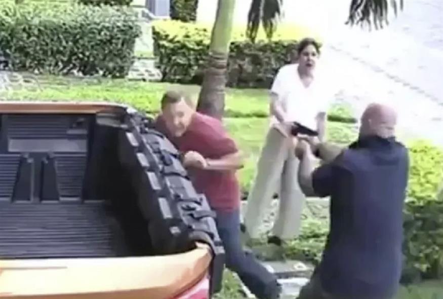 Η στιγμή που ο δράστης πυροβολεί τον γείτονά του (YouTube)