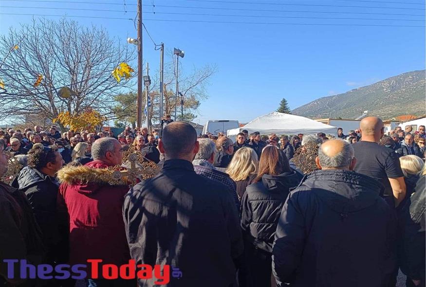 Η κηδεία του Βασίλη Καρρά (thesstoday.gr)