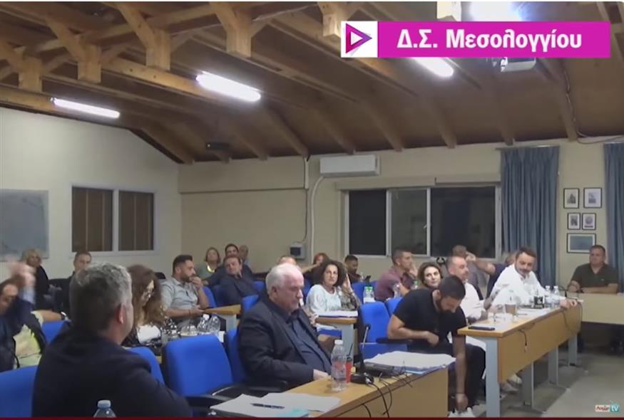 Δημοτικό συμβούλιο στο Μεσολόγγι (aixmi-news.gr)