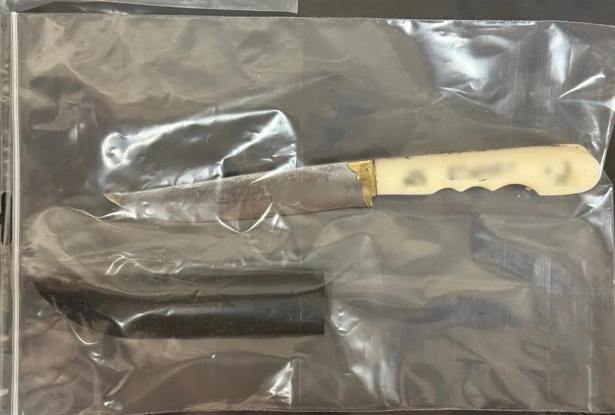 Άγιος Δημήτριος: Αυτό είναι το μαχαίρι με το οποίο ο 20χρονος σκότωσε τον 27χρονο (ΕΛΑΣ)