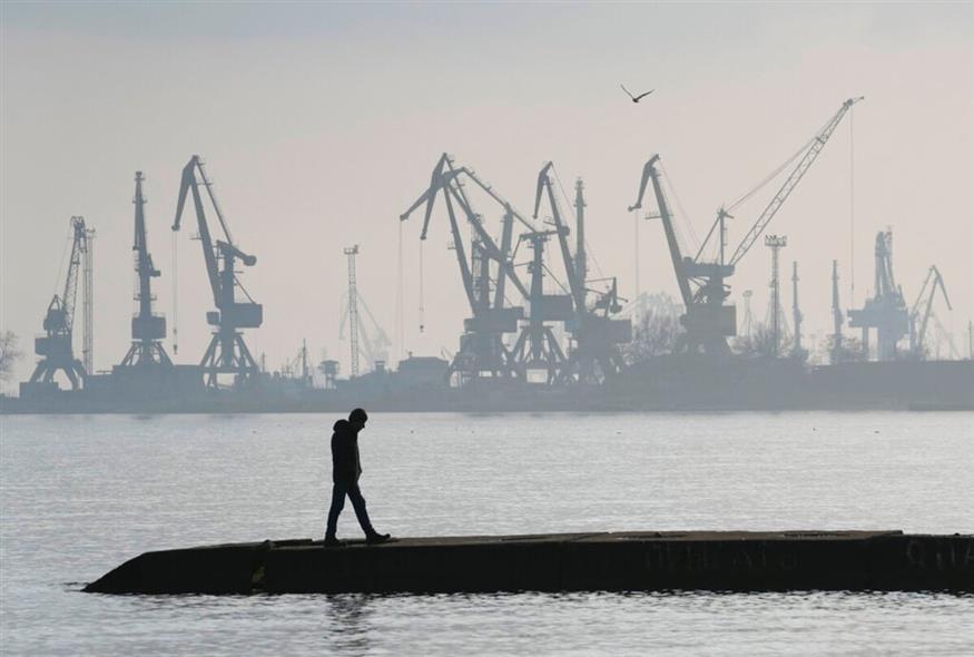Το λιμάνι της Μαριούπολης/AP Photo/Sergei Grits, File