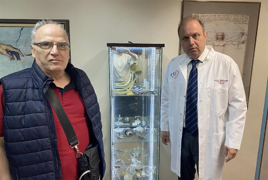 Ο Σταύρος Μουτάκης με τον καρδιοχειρουργό Κυριάκο Αναστασιάδη