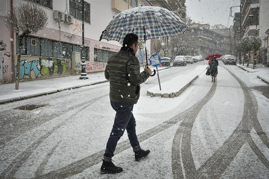 Χιονόπτωση στην πόλη των Ιωαννίνων (EUROKINISSI/ΛΕΩΝΙΔΑΣ ΜΠΑΚΟΛΑΣ)