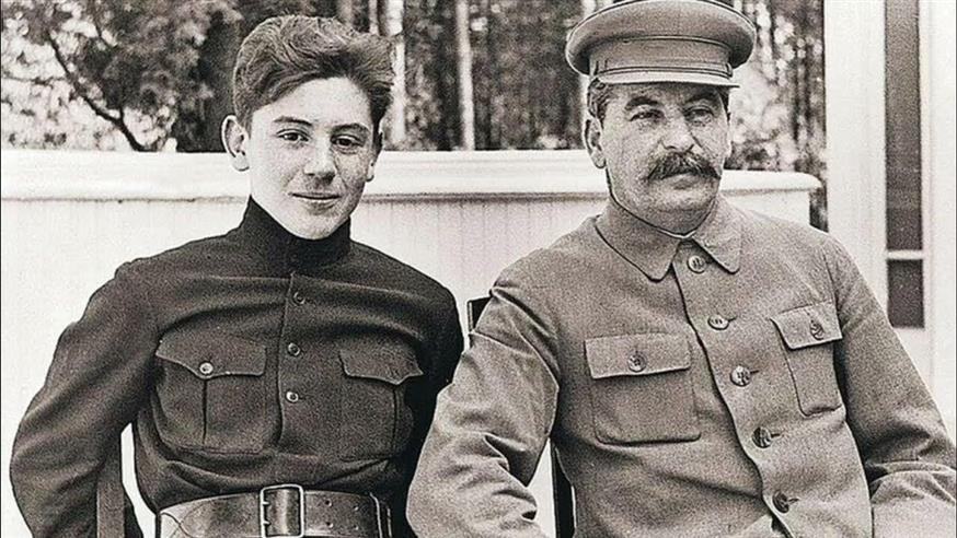 Ο Στάλιν με τον Βασίλι