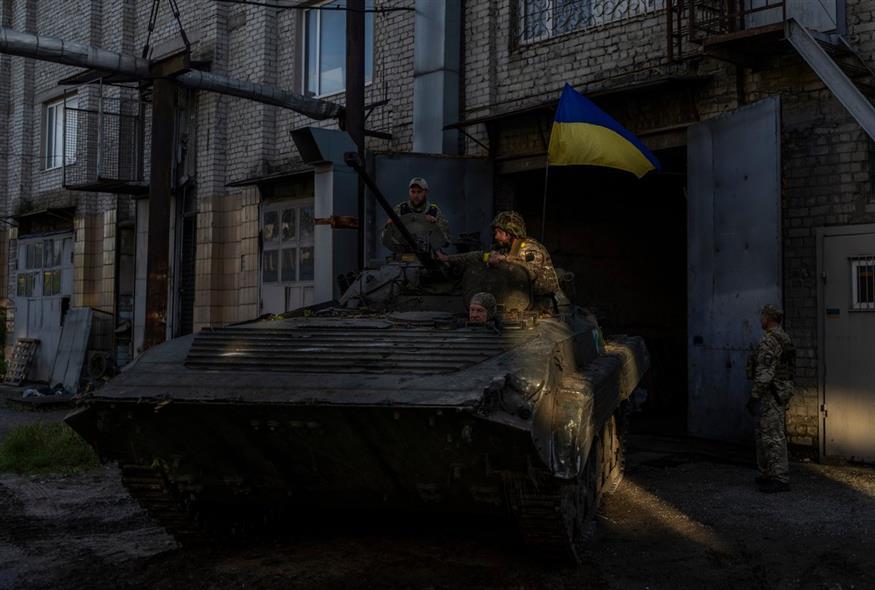 Ουκρανικό άρμα μάχης / AP Photo