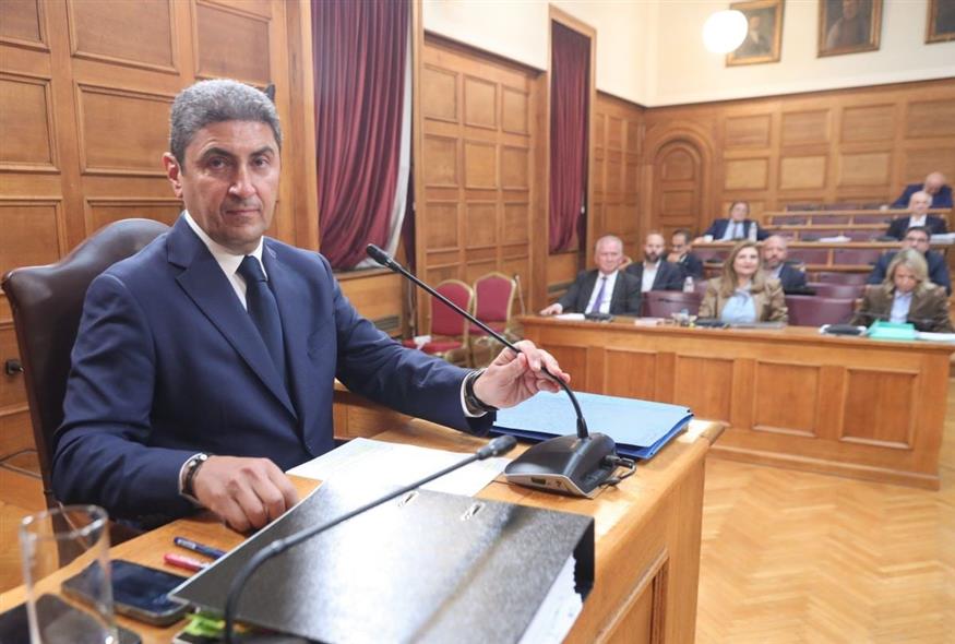 Ανασκόπηση 2025: Πολιτικές αναταράξεις, κοινωνικές κρίσεις και φυσικές προκλήσεις