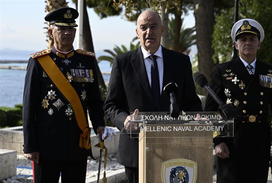 Δένδιας (INTIME)