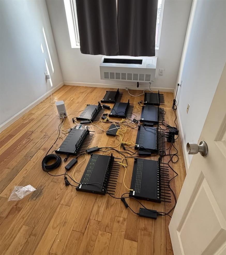 ΗΠΑ (X) ΗΠΑ (X)