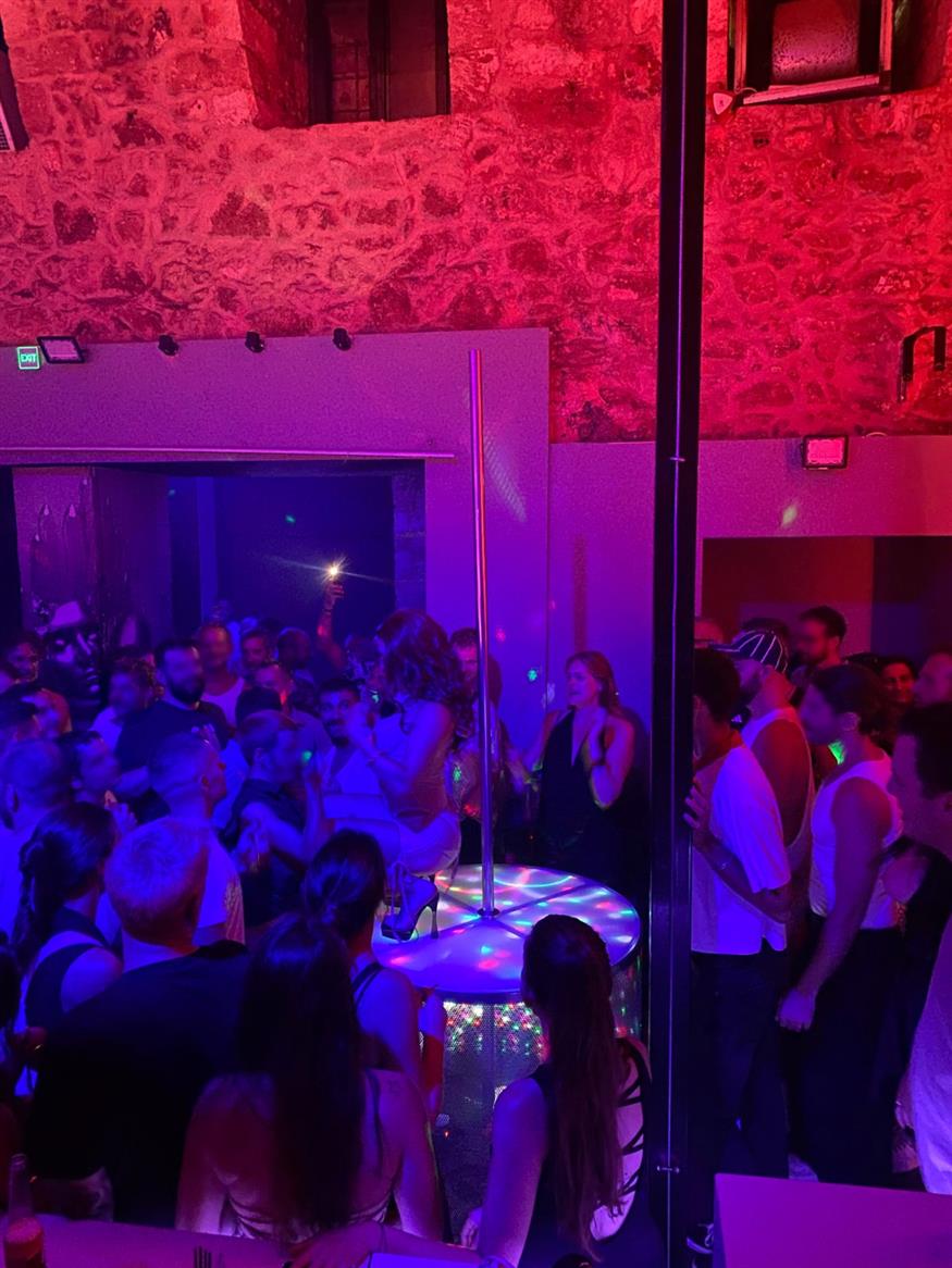 Η Kiki Wit a k ως Beyonce