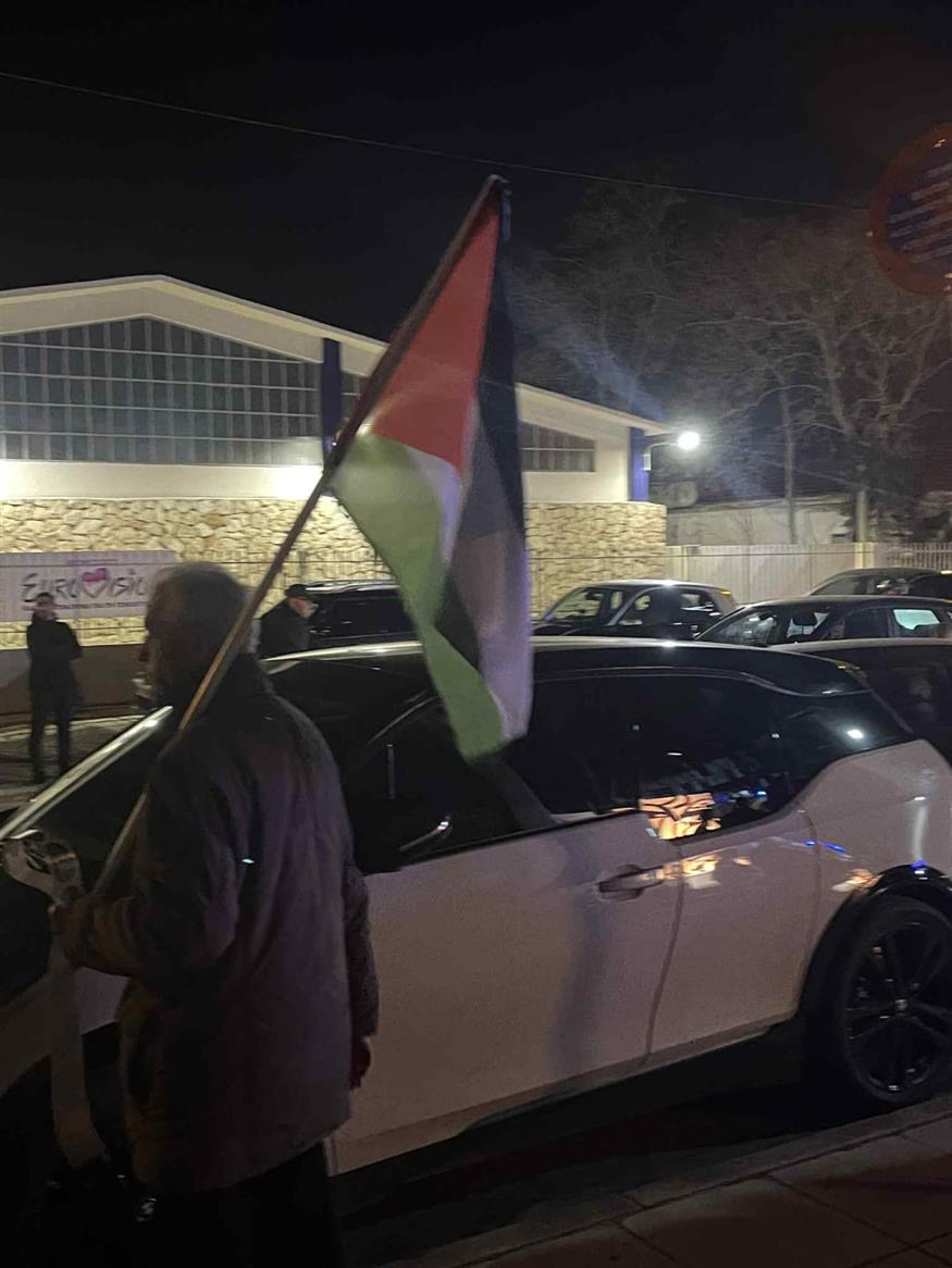 Διαδηλωτές βρέθηκαν έξω από τον Ελληνικό Τελικό της Eurovision (Copyright: ΕΘΝΟΣ)