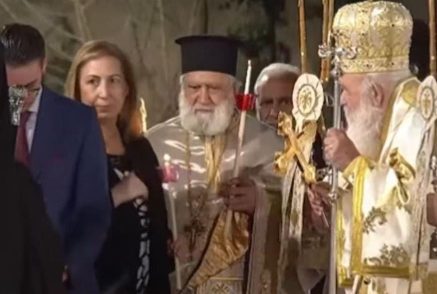 Ατύχημα την Ανάσταση για τη Μαριλίζα Ξενογιαννακοπούλου (Video Capture)