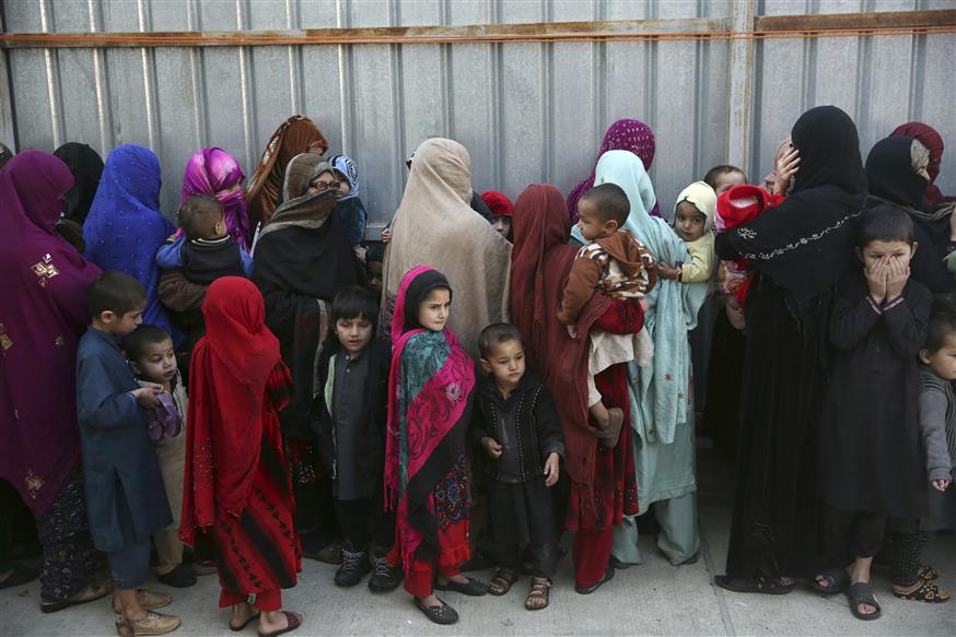 Γυναικόπαιδα στο Αφγανιστάν/(AP Photo/Rahmat Gul)