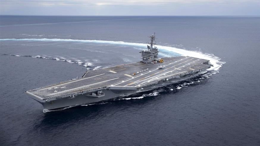 Το USS Abraham Lincoln πλέει στην περιοχή της Μέσης Ανατολής αυξάνοντας την πίεση στο Ιράν