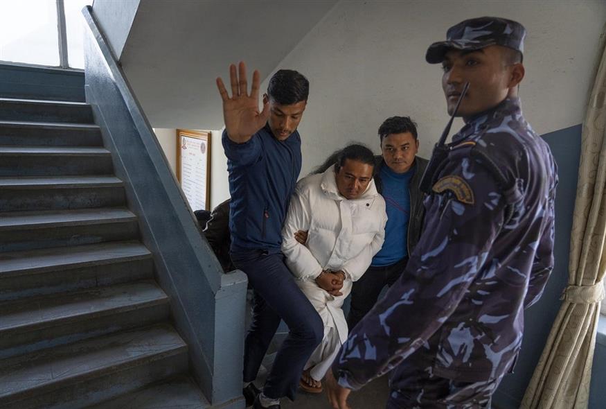 Πνευματικός ηγέτης – Νεπάλ - σύλληψη