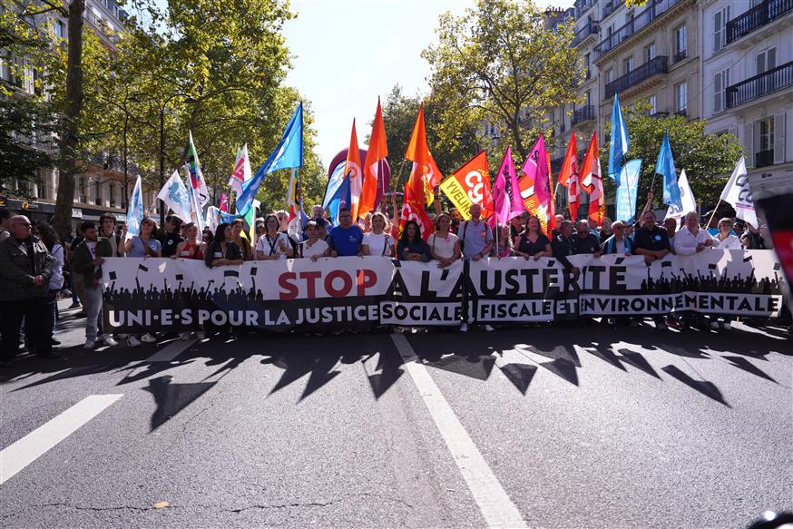 Σε απεργιακό κλοιό η Γαλλία (AP)