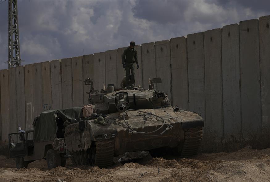 Ισραηλινοί στρατιώτες στα σύνορα της Γάζας (AP Photo)