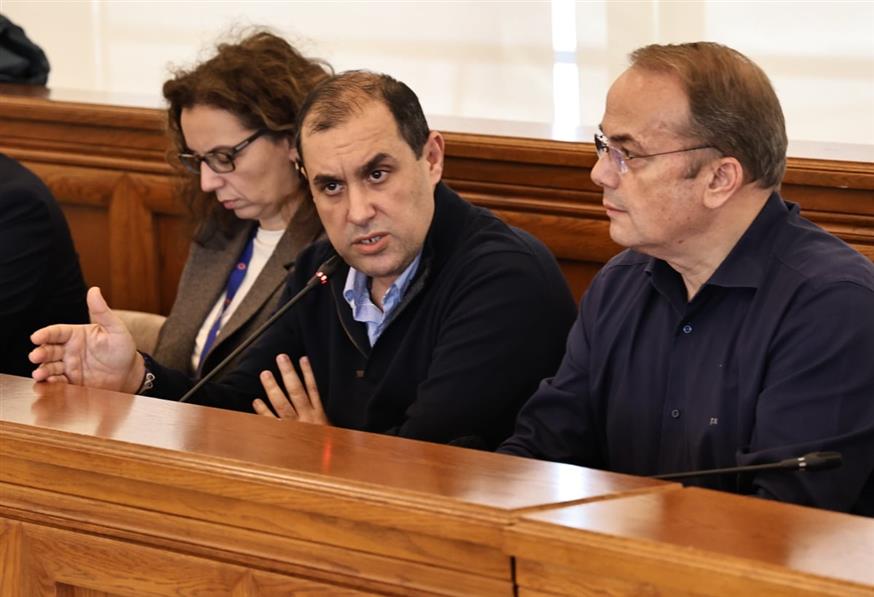 Σύσκεψη στο δημαρχείο Βάρης-Βούλας-Βουλιαγμένης για τις καταστροφές από την κακοκαιρία (EUROKINISSI) Σύσκεψη στο δημαρχείο Βάρης-Βούλας-Βουλιαγμένης για τις καταστροφές από την κακοκαιρία (EUROKINISSI)