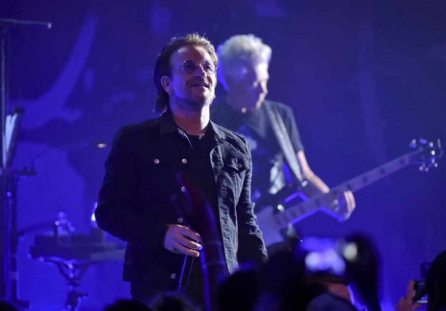 Ο διάσημος τραγουδιστής των U2, Μπόνο (Φωτογραφία: Evan Agostini/Invision/AP)