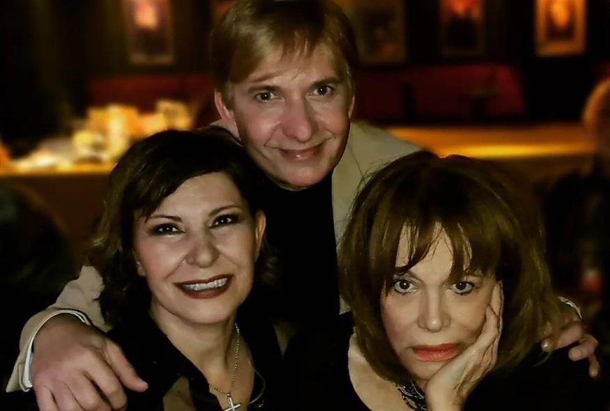 Μάκης Δελαπόρτας, Κωνσταντίνα και Μαίρη Χρονοπούλου (Copyright: Instagram)