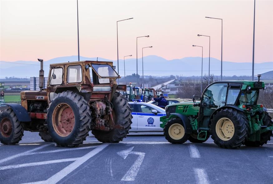 Μπλόκα αγροτών (EUROKINISSI)