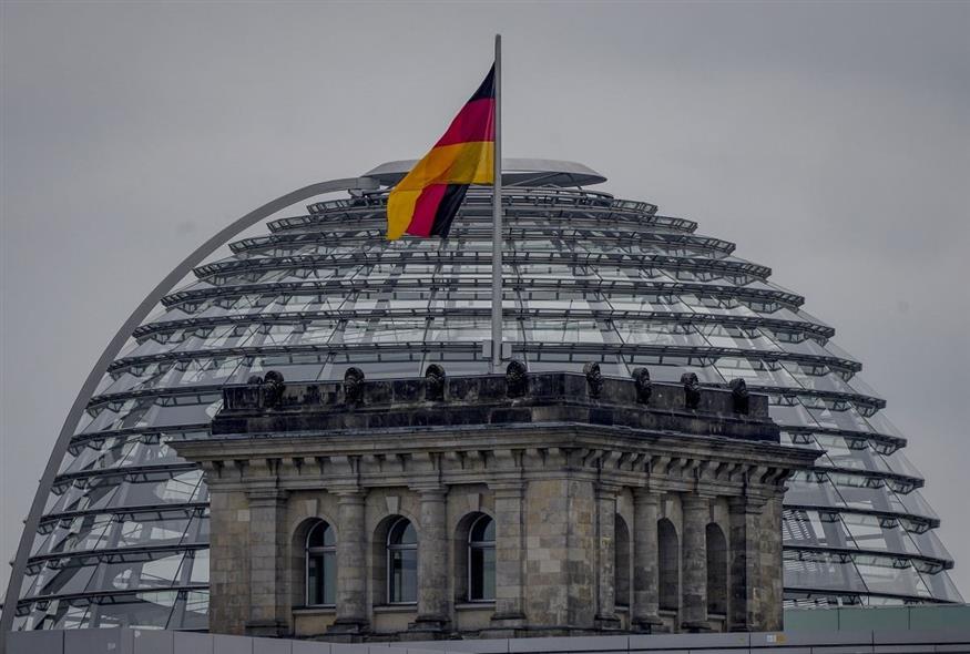 Το κτίριο του γερμανικού ομοσπονδιακού κοινοβουλίου στο Βερολίνο (Associated Press)