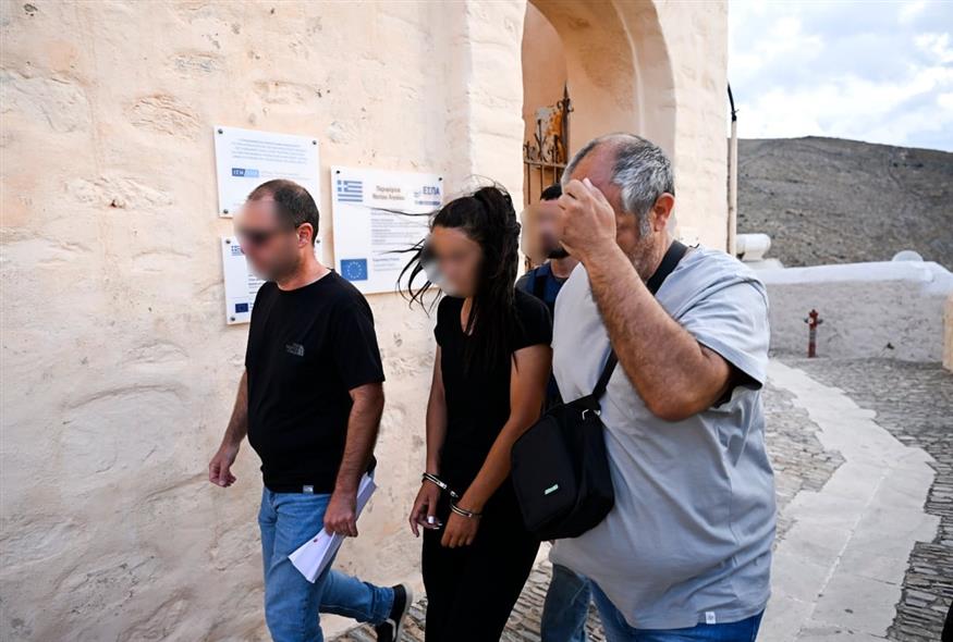 Δολοφονία 41χρονης στη Σύρο (ΙΝΤΙΜΕ) Δολοφονία 41χρονης στη Σύρο (ΙΝΤΙΜΕ)