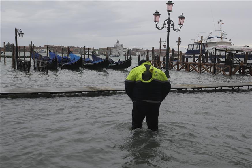 Πλημμύρες στη Βενετία/(AP Photo/Luca Bruno)