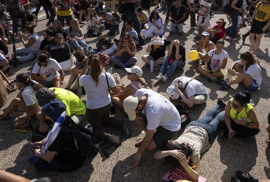 Συνεχίζονται οι αντικυβερνητικές διαδηλώσεις για την επιστροφή των ομήρων στο Ισραήλ (Associated Press)