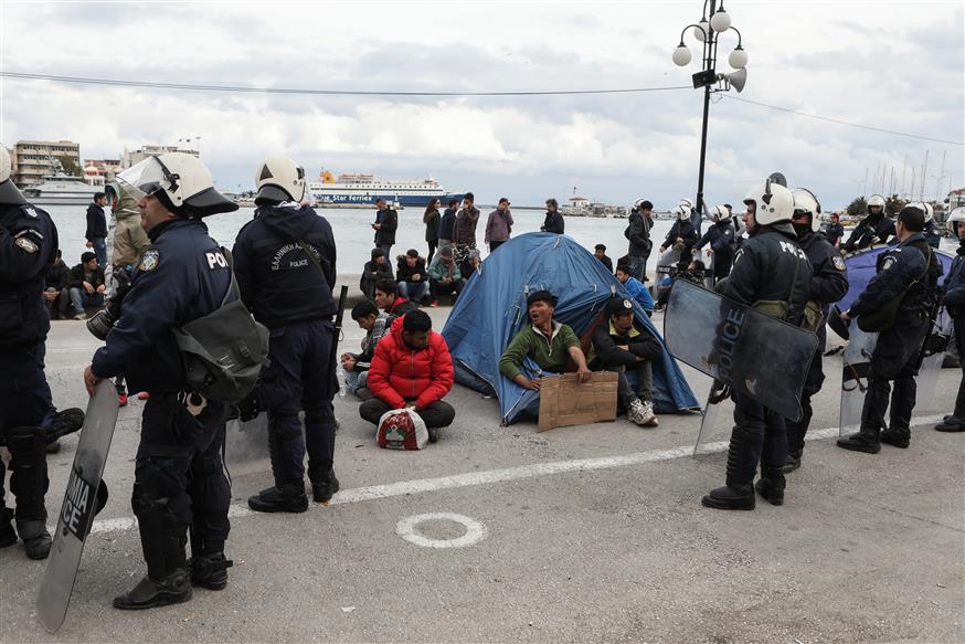 Διαμαρτυρία προσφύγων και μεταναστών στη Μυτιλήνη/Eurokinissi