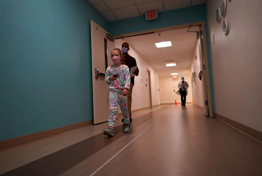 Ένα κοριτσάκι σε νοσοκομείο των ΗΠΑ - Φωτογραφία αρχείου (AP Photo/Carolyn Kaster)