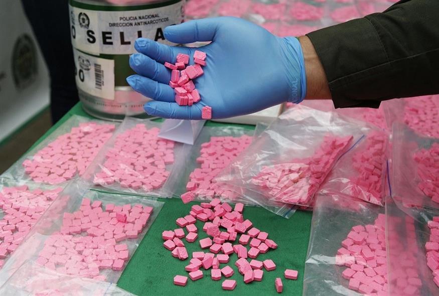 Κατασχεμένα χάπια ecstasy στο αεροδρόμιο της Μπογκοτά στην Κολομβία (φωτογραφία αρχείου / Associated Press)