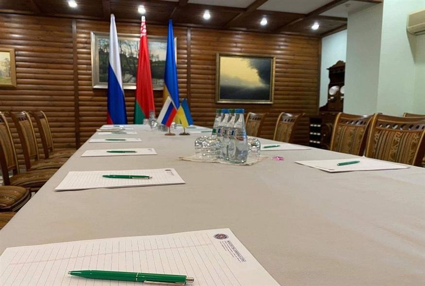 Το τραπέζι διαπραγματεύσεων Ουκρανίας - Ρωσίας / ethnos.gr