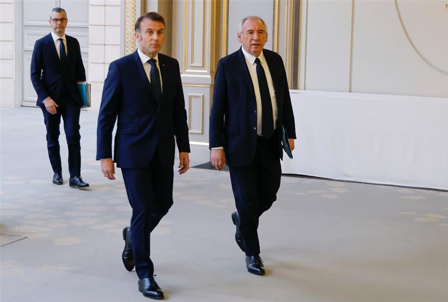 Μπαϊρου - Μακρόν / AP