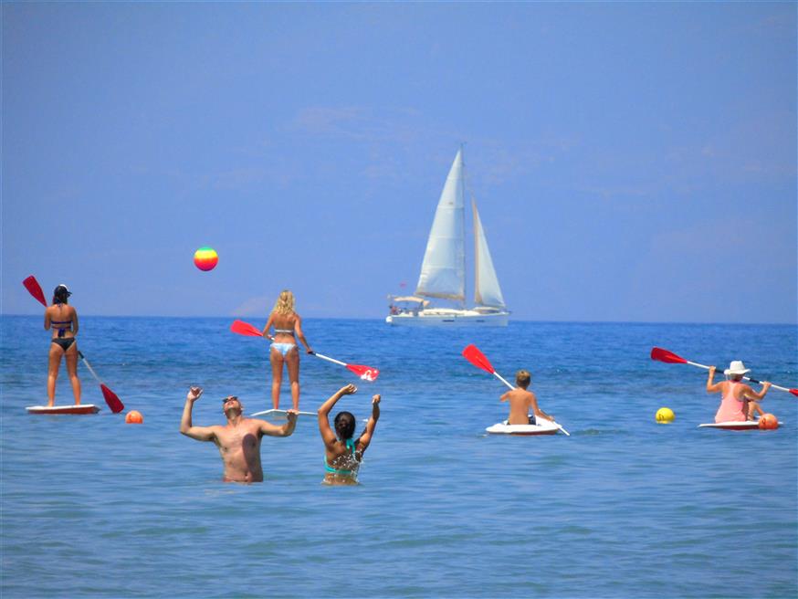 Στην παραλία αναμένεται να σπεύσουν οι Ελληνες (copyright: Eurokinissi)