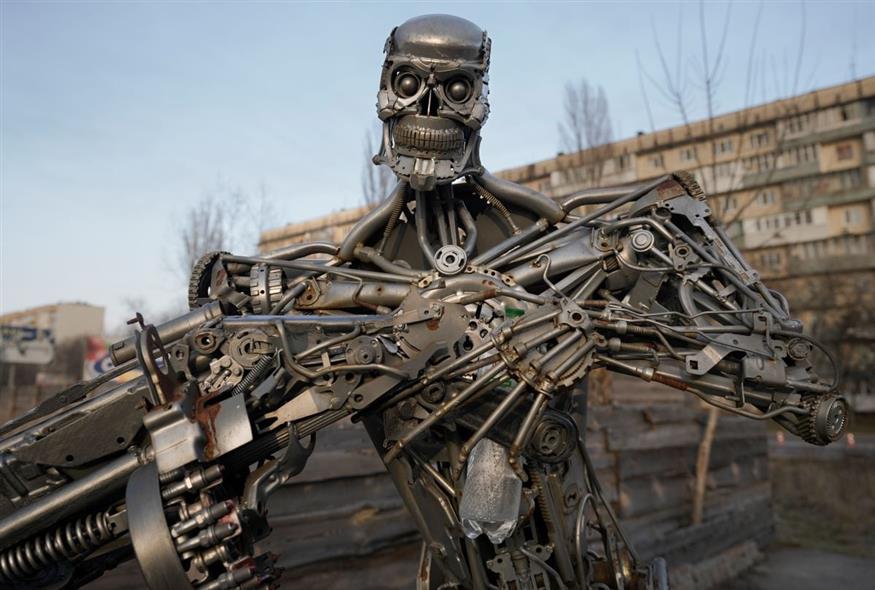 Ρομπότ - Εξολοθρευτής (AP Photo/Vadim Ghirda)