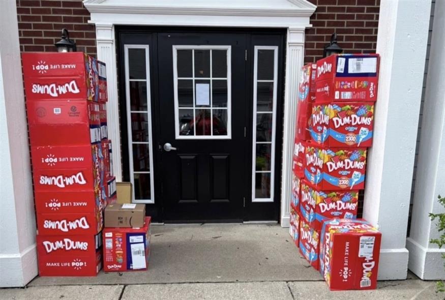 8χρονος αγόρασε 70.000 γλειφιτζούρια