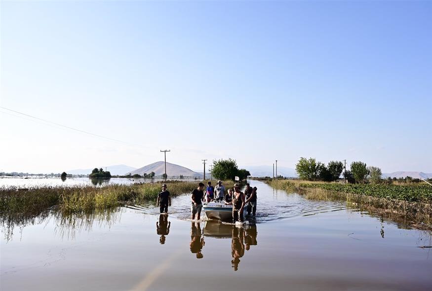 Εικόνα από την πλημμυρισμένη Καρδίτσα (ΜΙΧΑΛΗΣ ΚΑΡΑΓΙΑΝΝΗΣ /EUROKINISSI)