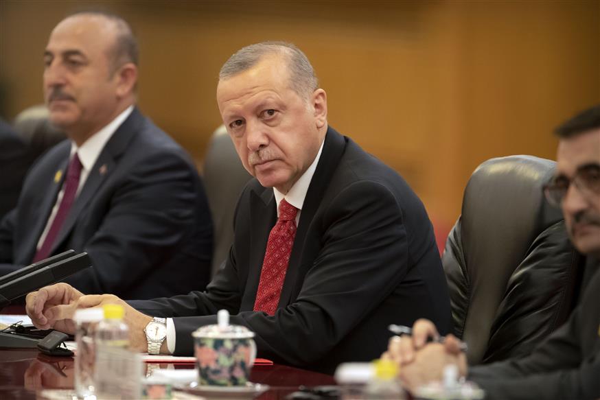 Ο Ερντογάν σε υπουργικό συμβούλιο (AP image)