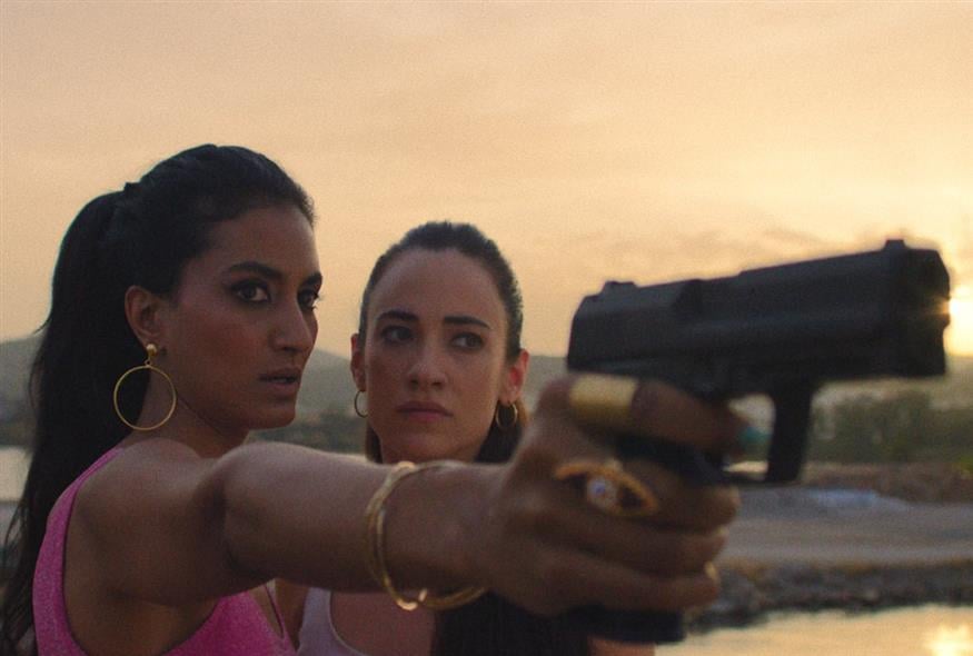 «Οι δύο πρωταγωνίστριες της ταινίας, Μελισσάνθη Μάχουτ και Aurora Marion, είναι εξαιρετικά ταλαντούχες, με εμπειρία» αναφέρει η Εύη Καλογηροπούλου