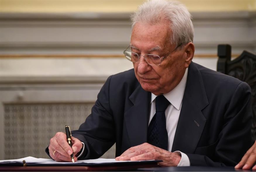 Πέτρος Μολυβιάτης