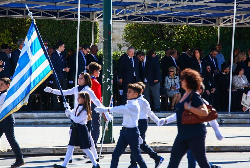 Μαθητική παρέλαση στην Αθήνα (Eurokinissi) Μαθητική παρέλαση στην Αθήνα (Eurokinissi)