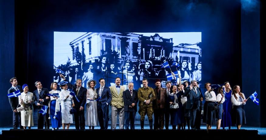 Αλεξάνδρεια στο Παλλάς Λόγω της αυξημένης ζήτησης, το κοινό θα έχει την ευκαιρία να ζήσει ξανά – ή για πρώτη φορά – την εμπειρία της «Αλεξάνδρειας», κάθε Τετάρτη στις 19:30, Σάββατο στις 17:00 και Κυριακή στις 15:00, για περιορισμένο αριθμό παραστάσεων