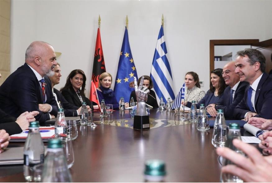 Ο πρωθυπουργός Κυριάκος Μητσοτάκης με τον Αλβανό ομόλογό του Έντι Ράμα/Γραφείο Τύπου του πρωθυπουργού