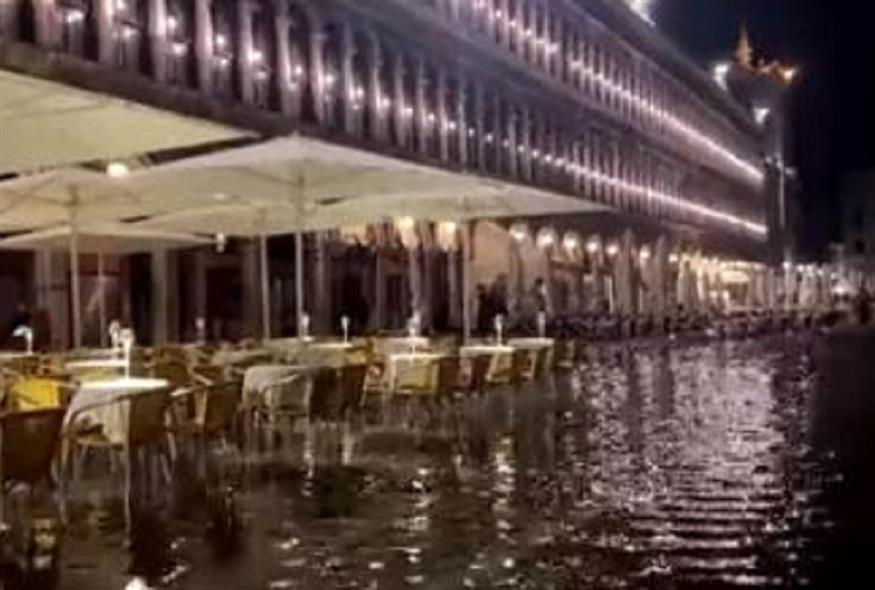 Η πλημμυρισμένη πλατεία του Αγίου Μάρκου (Video Capture)
