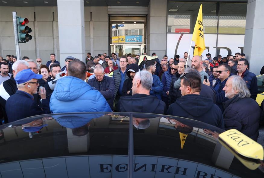 Απεργία ταξί: Ολοταχώς για κινητοποιήσεις διαρκείας (INTIME)