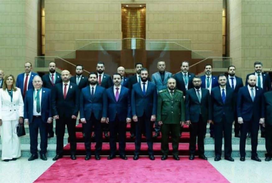 H μεταβατική κυβέρνηση της Συρίας