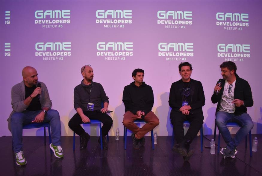 Οι Χρήστος Μπίκος, Λεωνίδας Χριστόπουλος, Άρης Κωνσταντινίδης και Κωστής Κουσουλός με τον συντονιστή του πάνελ Παύλος Παπαπαύλου (Enternity.gr)