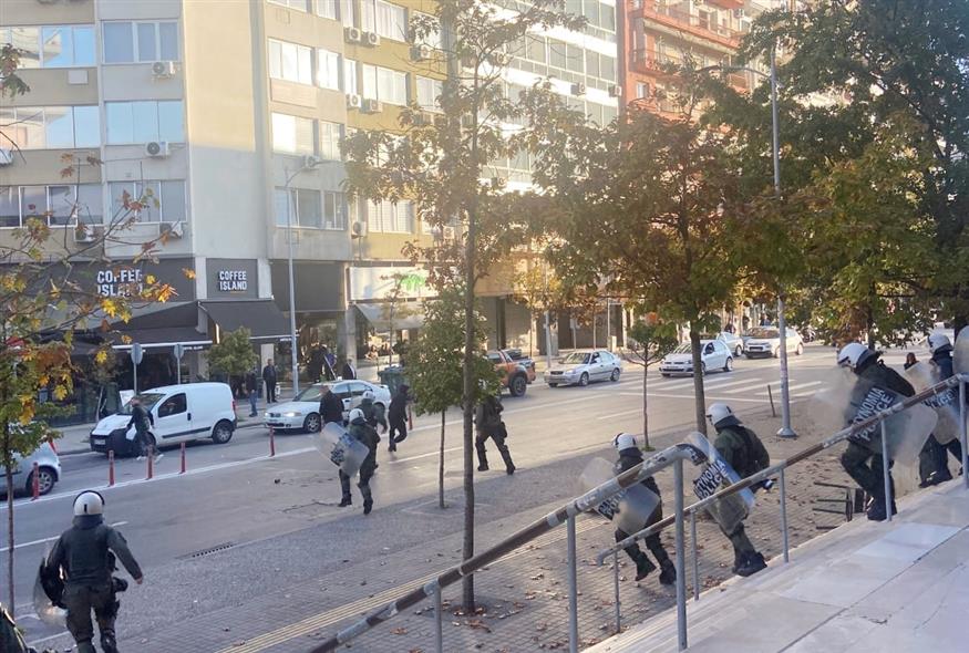 Δολοφονία Καμπανού: Επεισόδια πριν την έναρξη της δίκης στο Εφετείο (ΙΝΤΙΜΕ)